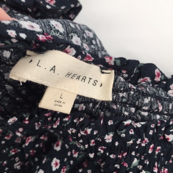 LA Hearts Off The Shoulders Floral Print Cropped Top Bell Sleeve Large Black L - Picture 3 of 6